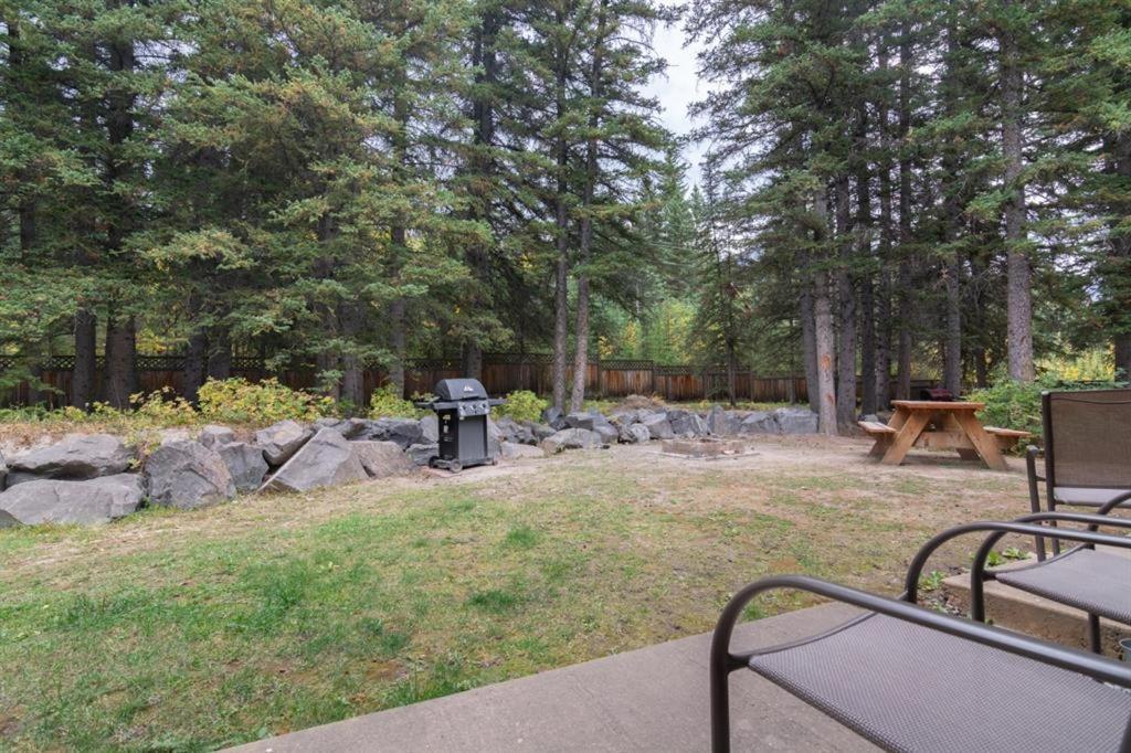 Beautiful Newly Reno 2Bdm 2 Bth Sleep Up To 6 Adults & Kids Mountain View Townhouse Suite Canmore Eksteriør bilde