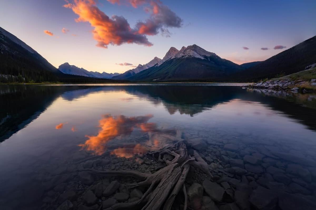 Beautiful Newly Reno 2Bdm 2 Bth Sleep Up To 6 Adults & Kids Mountain View Townhouse Suite Canmore Eksteriør bilde